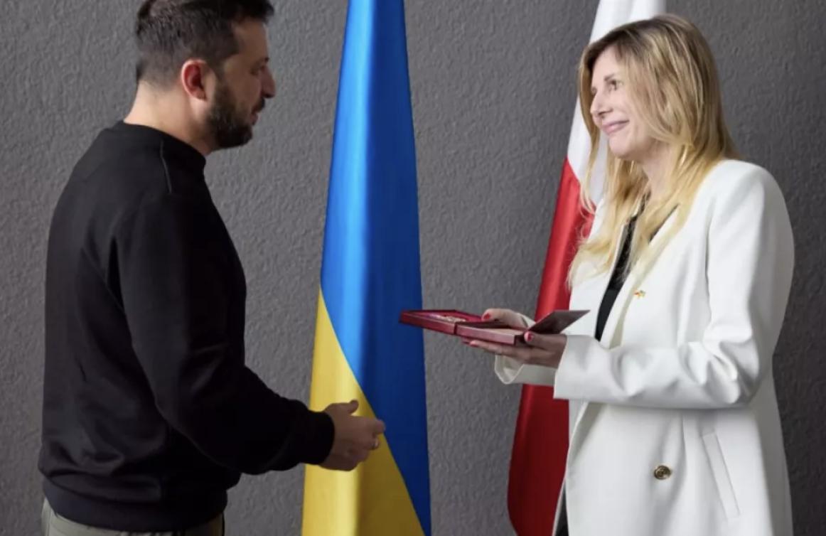 Польська журналістка отримала нагороду з рук президента України