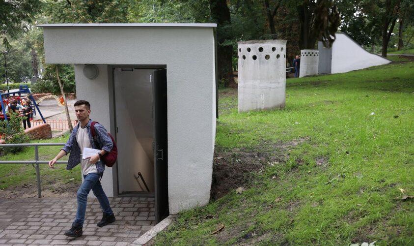 У Львові відкрили оновлене укриття, де можуть одночасно перебувати 300 людей