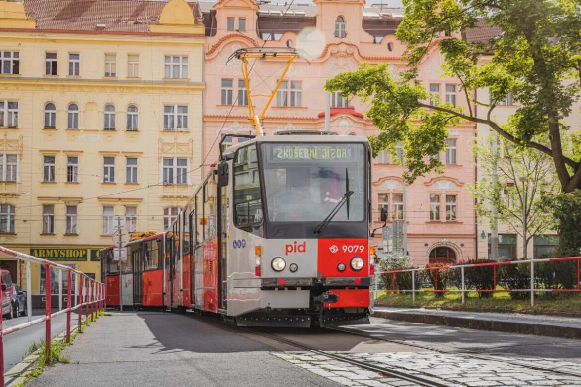 У столиці Чехії скасовують пільговий проїзд для українців у громадському транспорті