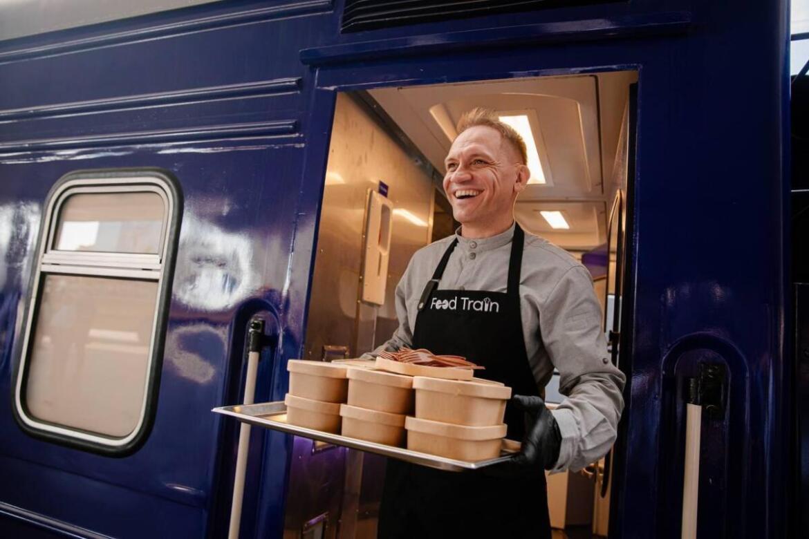 В Україні запустили перший у світі автономний Food Train