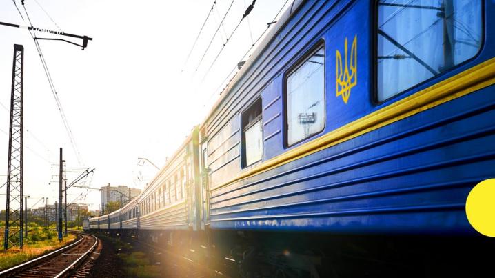 В Україні через нічні обстріли затримується низка поїздів: деталі