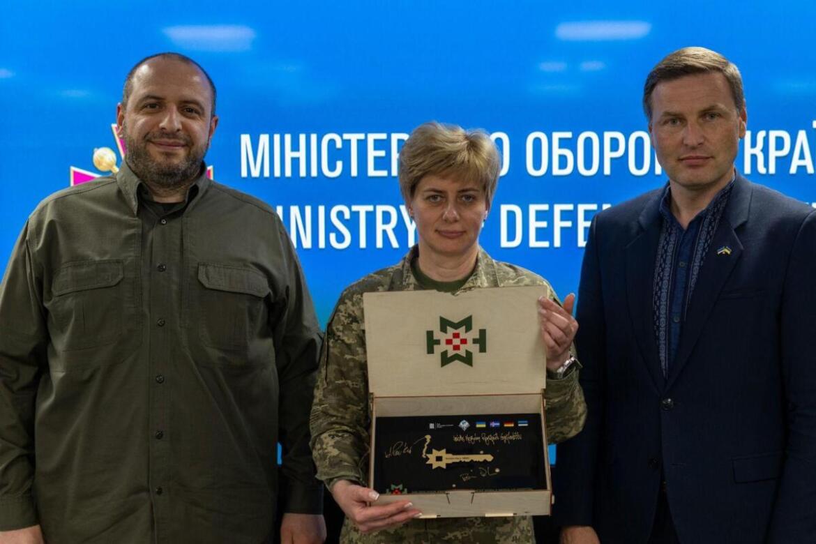 Украина получила от Эстонии мобильный полевой госпиталь Role 2
