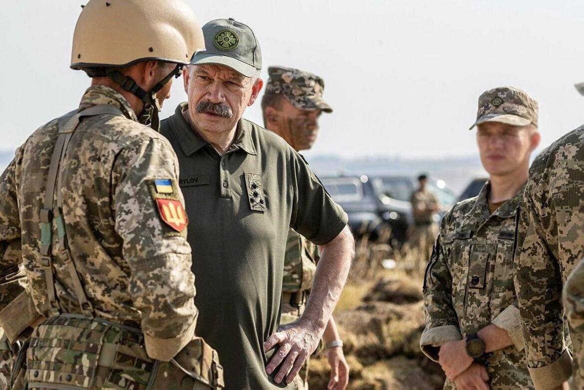 Стало відомо, скільки українських військових підготують у Британії до кінця року