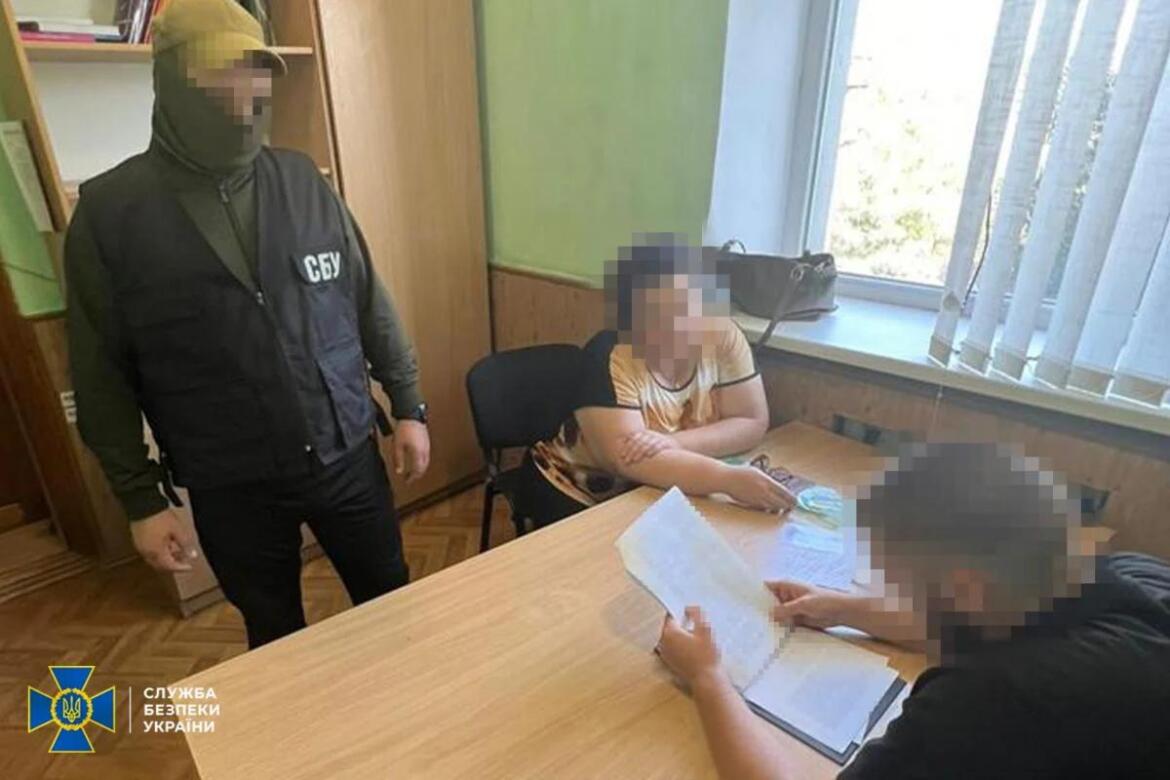 На Херсонщині затримали бухгалтерку, яка працювала на окупантів у захопленій лікарні