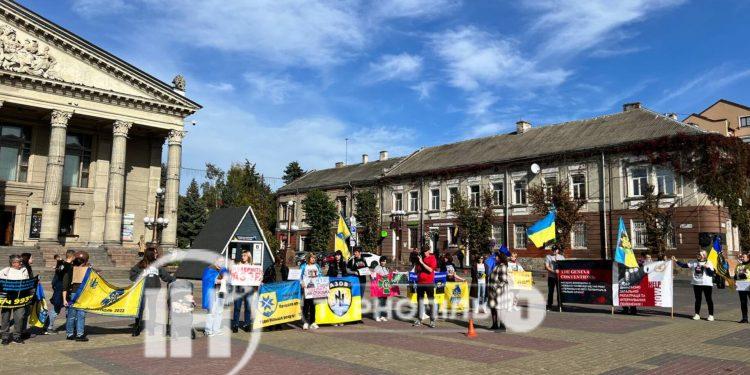 У Тернополі провели акцію на підтримку полонених оборонців Маріуполя