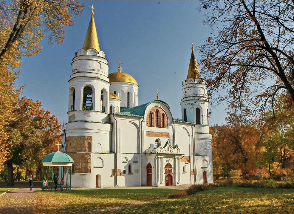 У Чернігові російську імперську символіку прибрали із найдавнішого храму