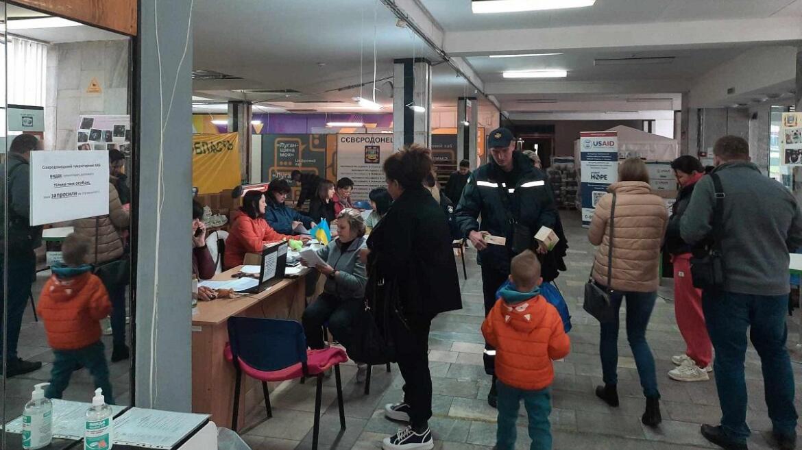 Переселенці з Луганщини отримали понад 1100 продуктових наборів