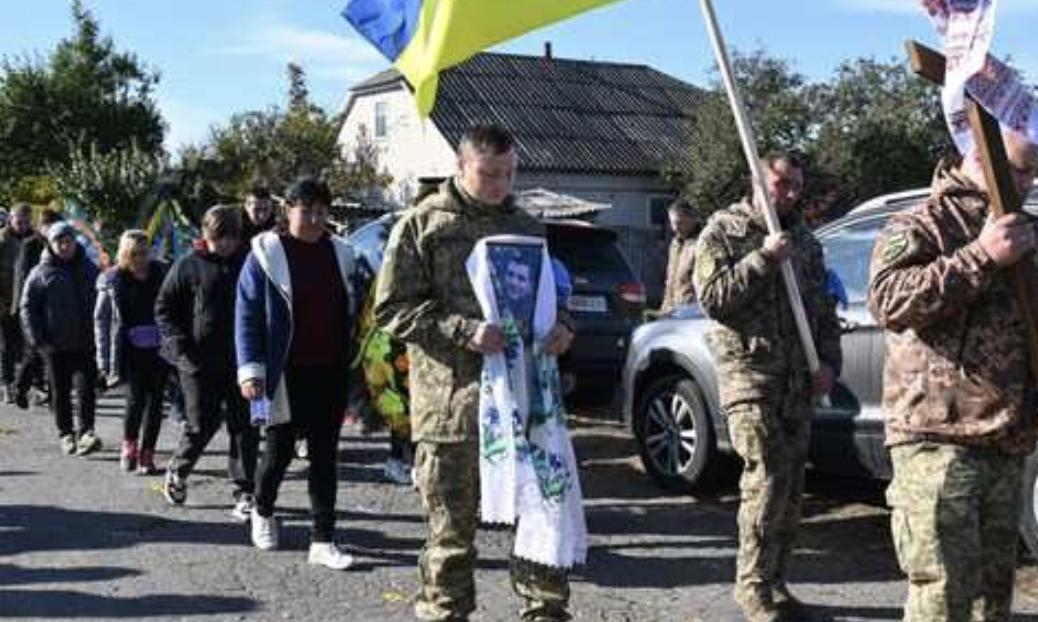 Черкащина провела в останню путь молодого захисника України