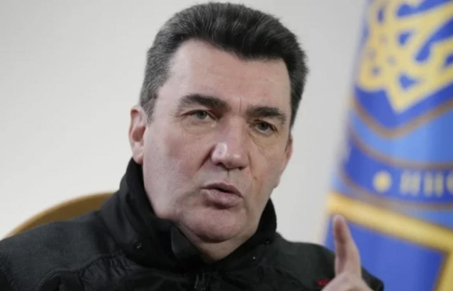 У РНБО назвали головну проблему ідеї платного виїзду чоловіків за кордон