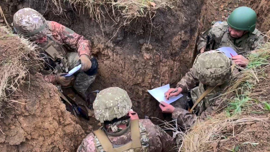 Радіодиктант в окопі: українські військові долучилися до всеукраїнської акції