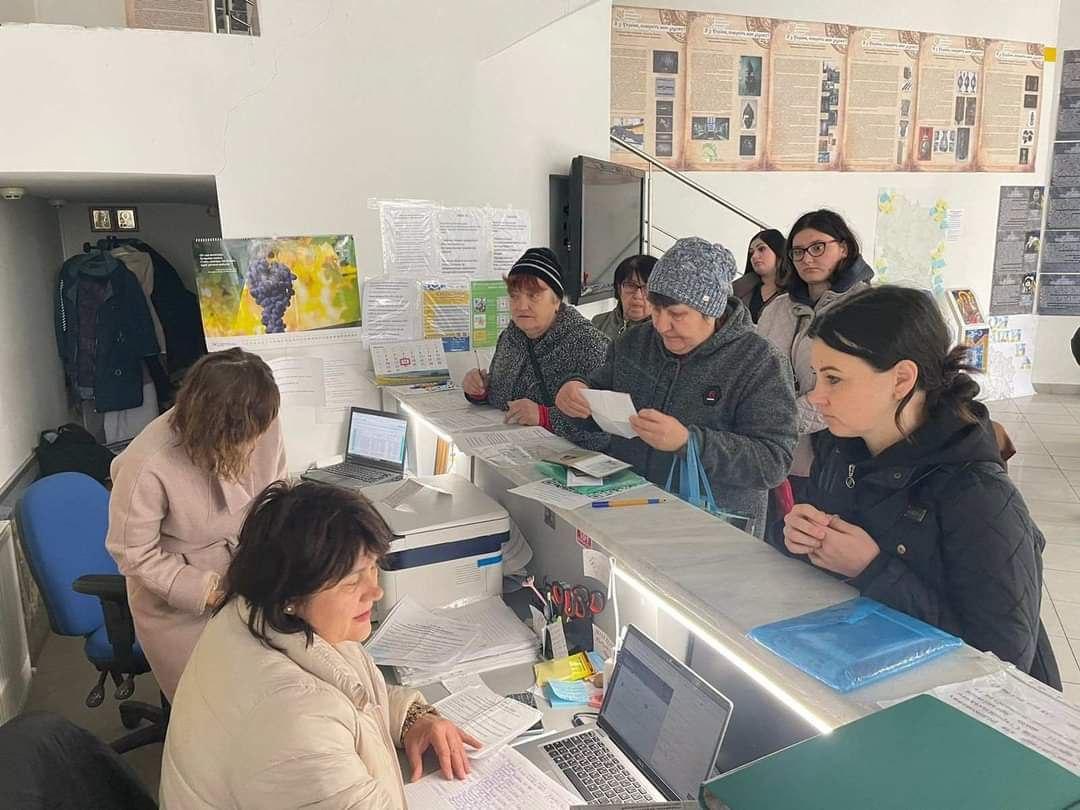 Переселенці з Луганщини за тиждень отримали понад 600 безкоштовних продуктових наборів