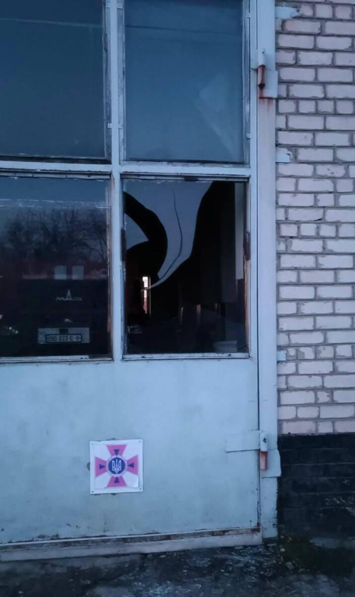 Російські загарбники обстріляли пожежну частину на Харківщині