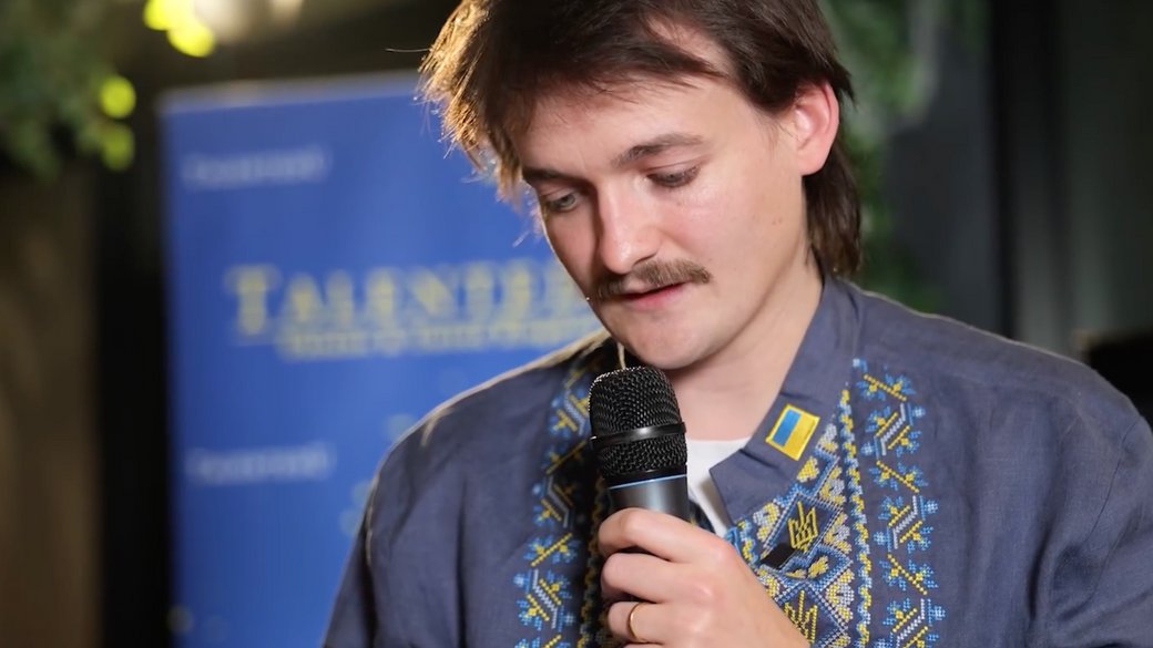 Відомий ірландський актор зачитав щоденник дитини з Маріуполя