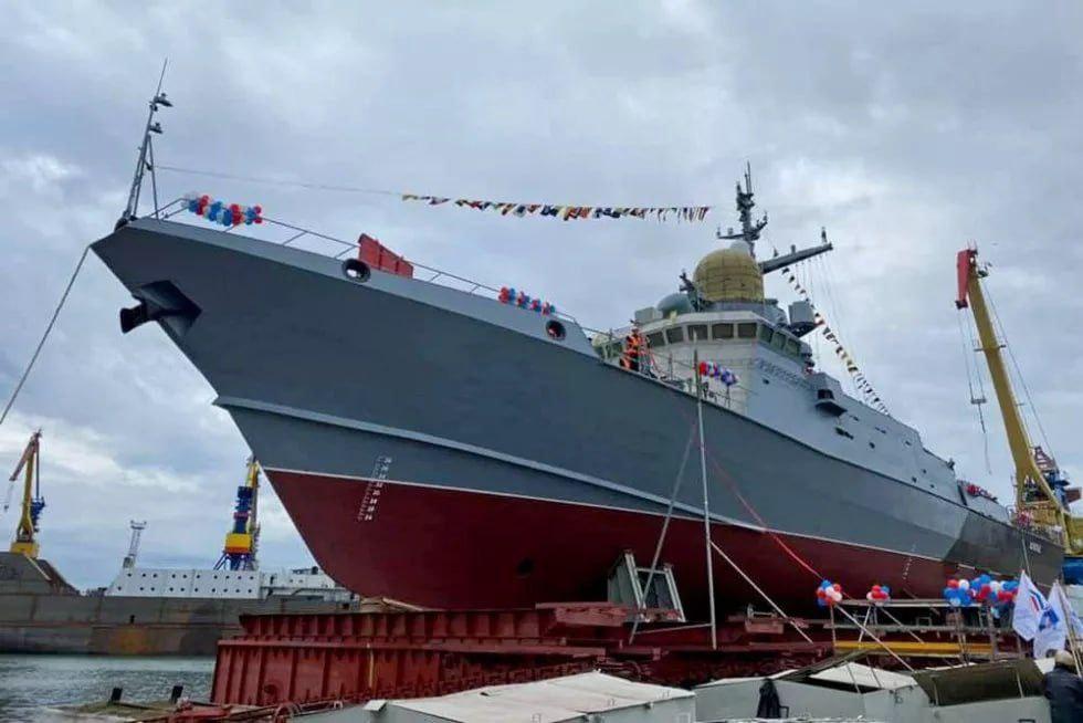У Повітряних силах підтвердили ураження новітнього російського корабля у Криму