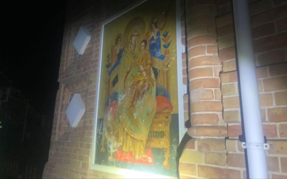 Внаслідок артилерійських обстрілів Нікопольського району пошкоджено храм, поранено людину