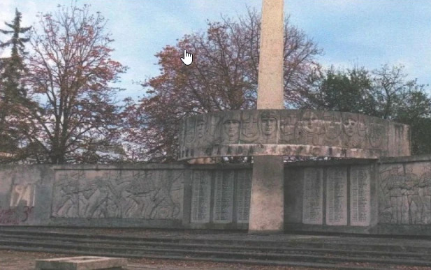 На Прикарпатье планируют демонтировать памятник советским солдатам