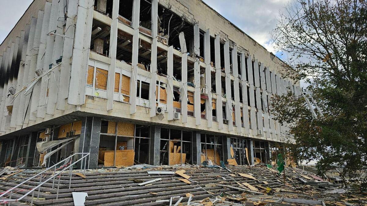 Власники зруйнованих офісів, магазинів і виробництв можуть подати заяву до Реєстру збитків