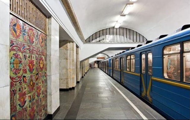 Брак напруги: у Києві та Харкові зупинили метро