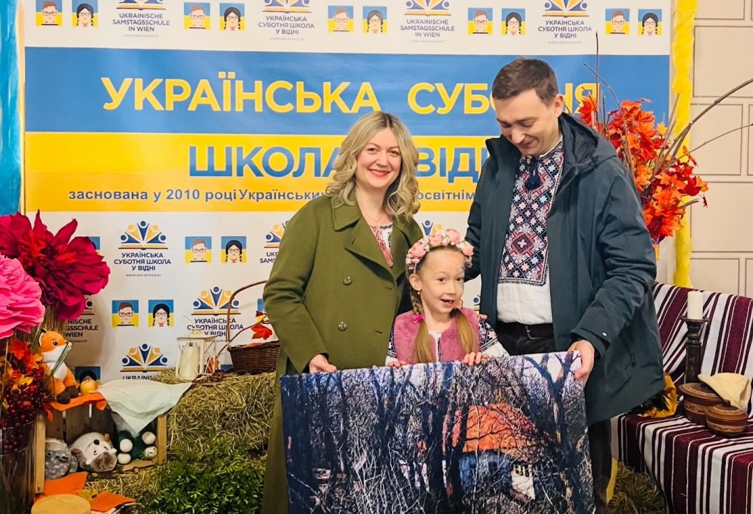 В Українській школі у Відні на благодійному ярмарку зібрали понад 12 тисяч євро на ЗСУ
