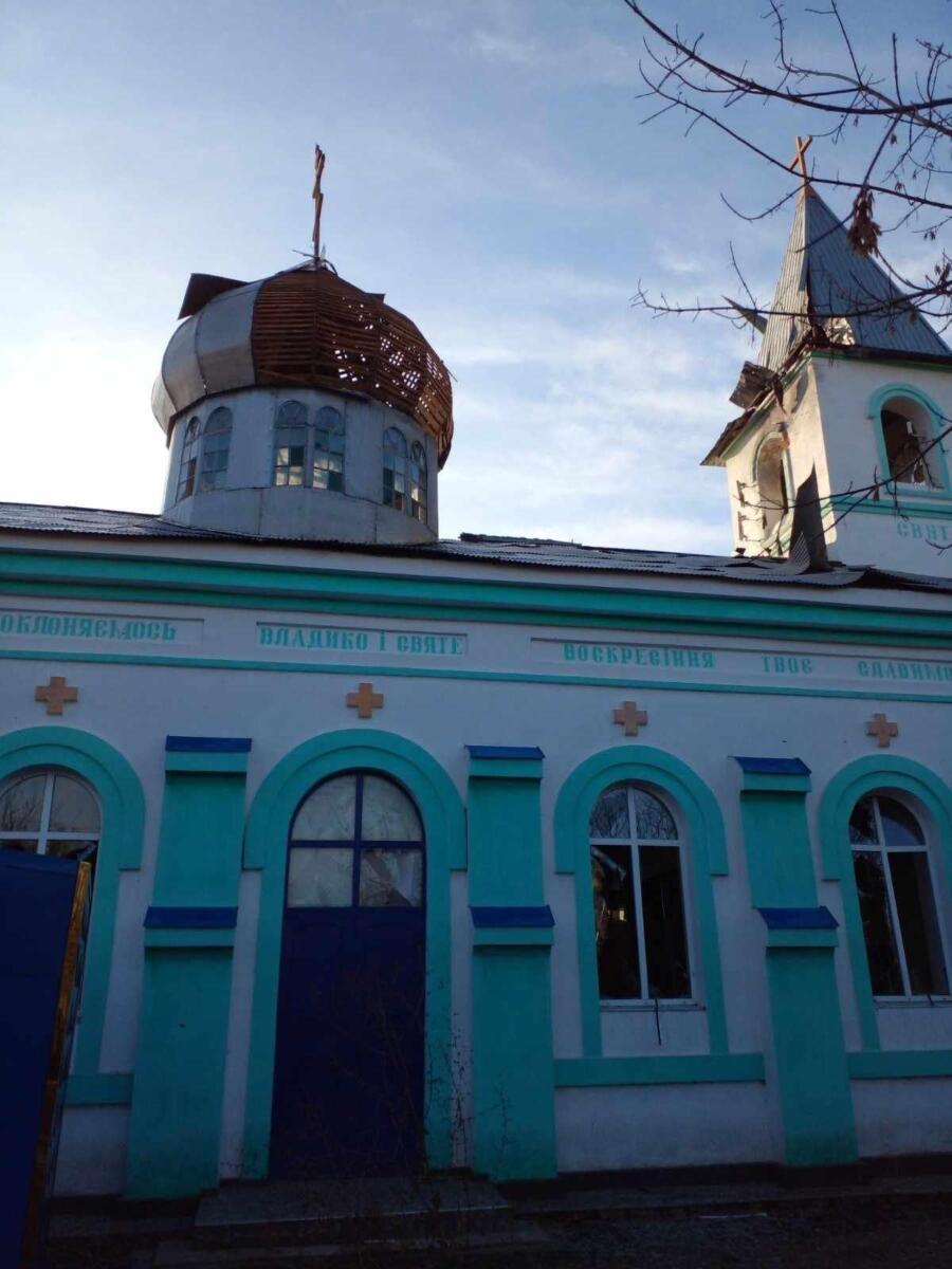 Російські загарбники обстріляли храм у Херсонській області