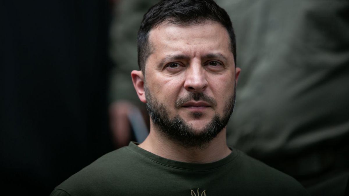 Зеленський відповів, чи підвищать стипендії студентам в Україні