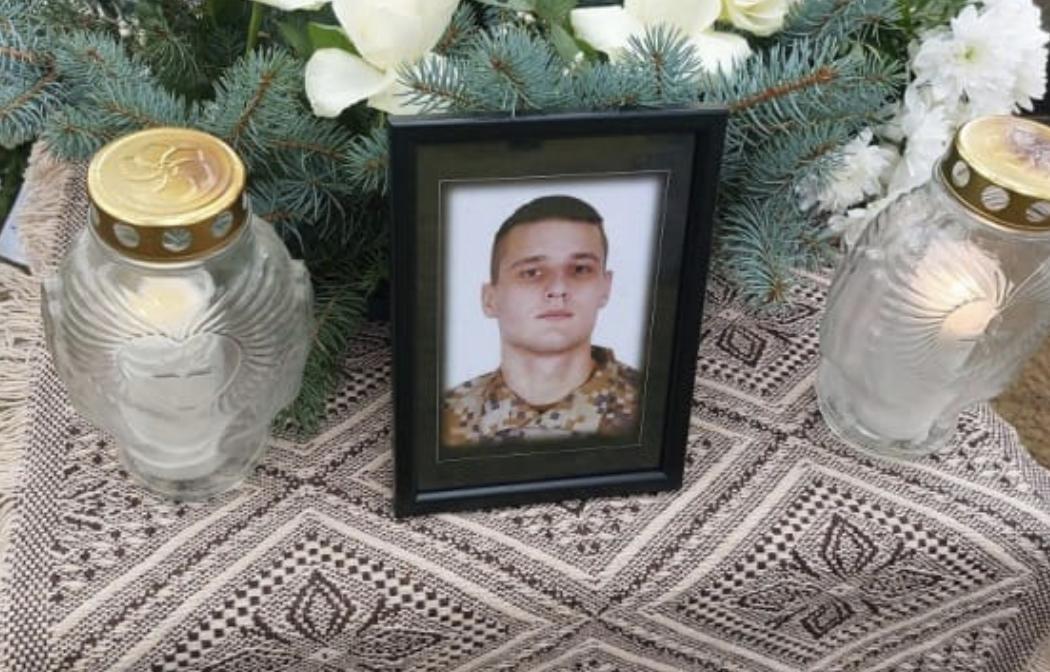 У День незалежності Латвії президент країни вшанував добровольця, який життя віддав за Україну