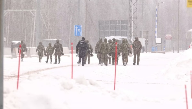 Фінляндія залучила військових для будівництва загороджень на кордоні з РФ