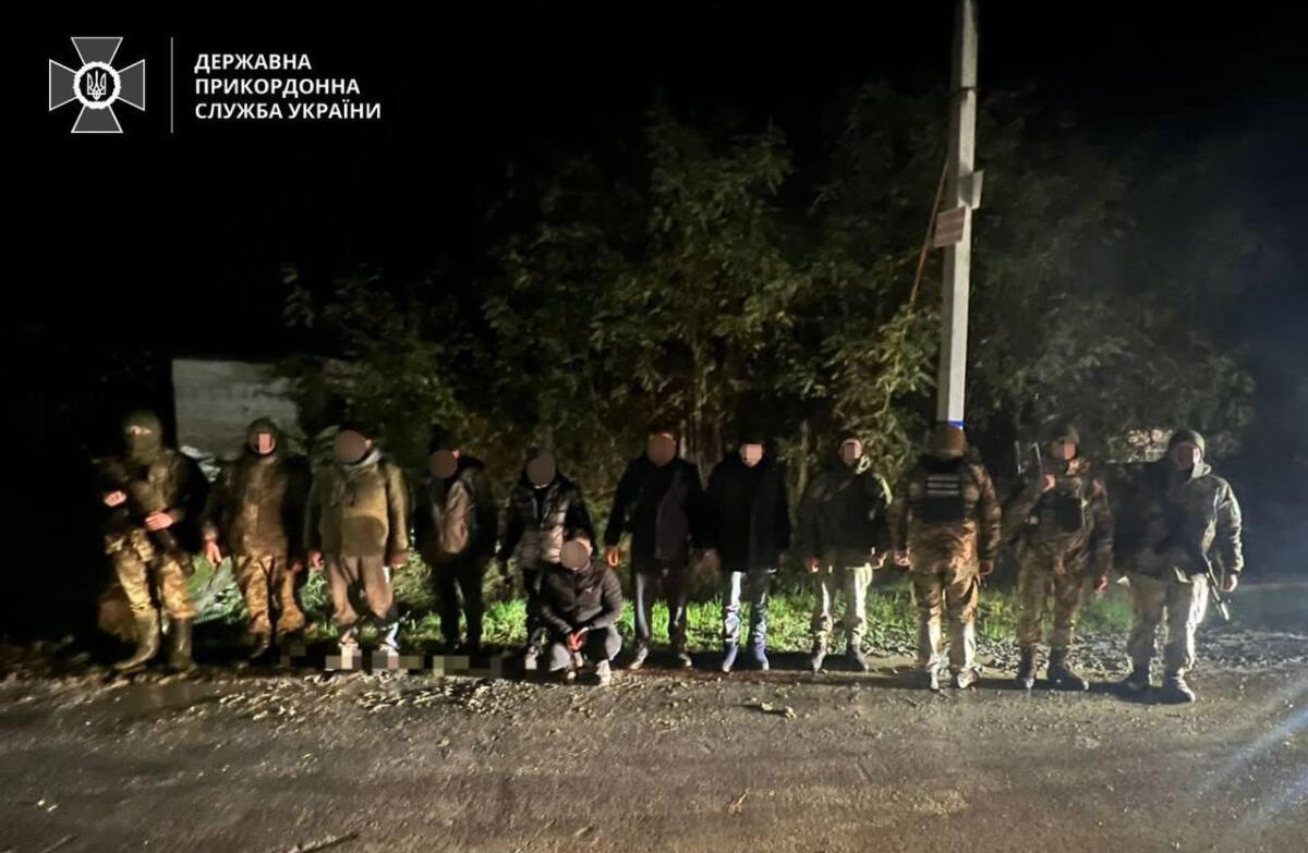 Прикордонники затримали нову групу ухилянтів, які намагались перетнути кордон зі Словаччиною