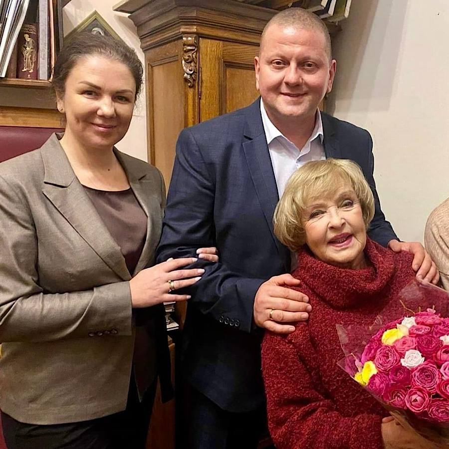 Пост Головнокомандувачу ЗСУ Валерію Залужному присвятила Ада Роговцева