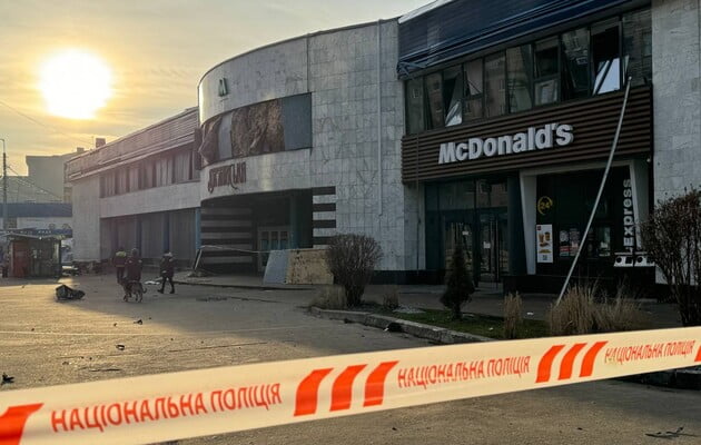 Обстріл Києва: у столиці перекрили низьку вулиць