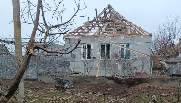 Окупанти обстріляли населений пункт на Херсонщині, є руйнування