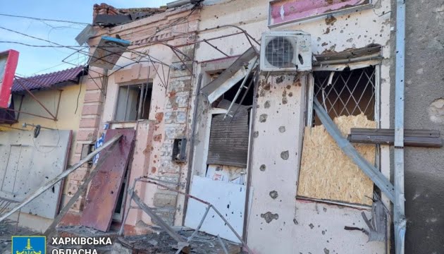 Окупанти вкотре обстріляли Вовчанськ: правоохоронці зафіксували наслідки