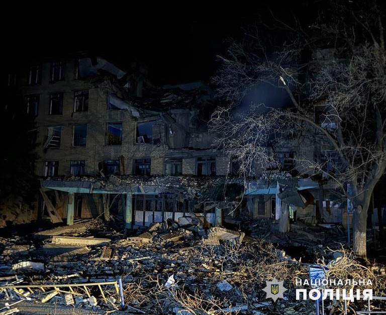 Окупанти вдарили ракетами по Селидовому та скинули скинули дві авіабомби на Північне