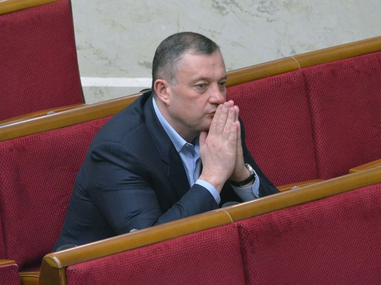 Декларацію про доходи за минулий рік подав народний депутат Ярослав Дубневич, який перебуває у міжнародному розшуку