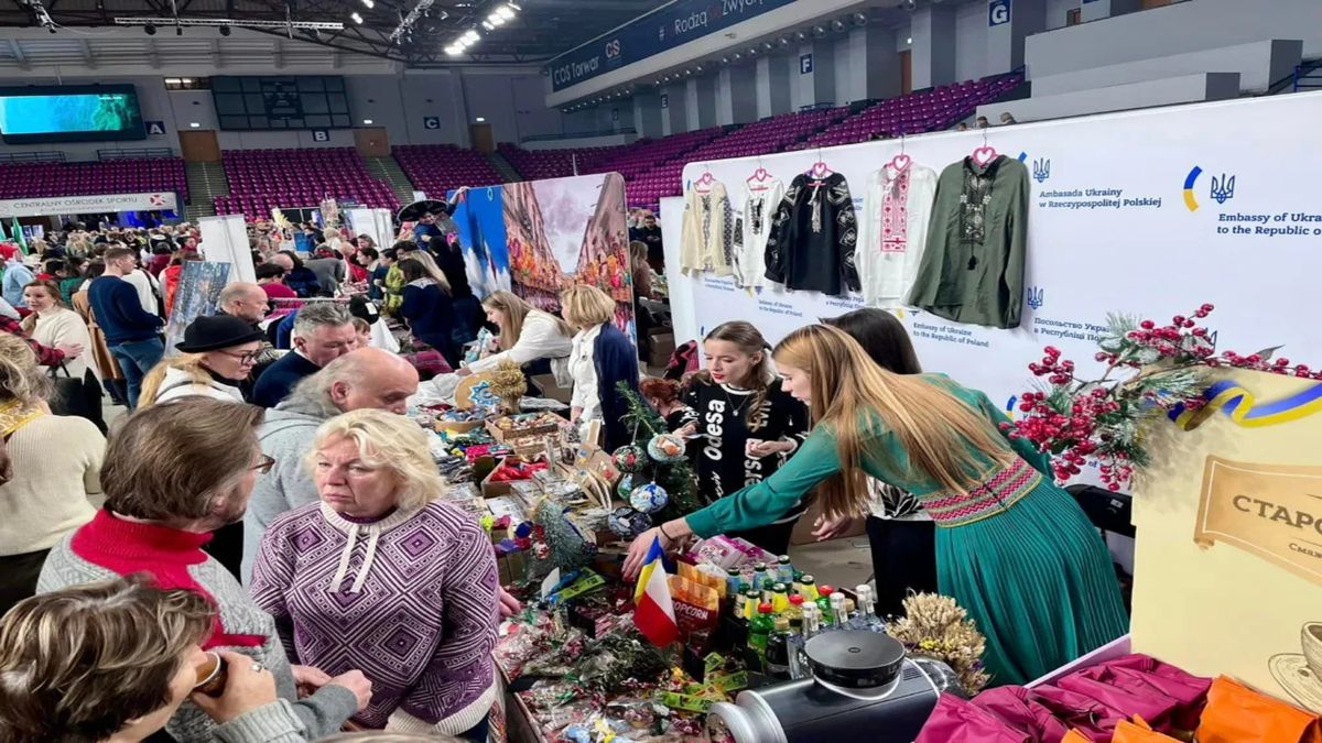 Святкові благодійні ярмарки «Різдво з Україною» цьогоріч проходять в 11 країнах