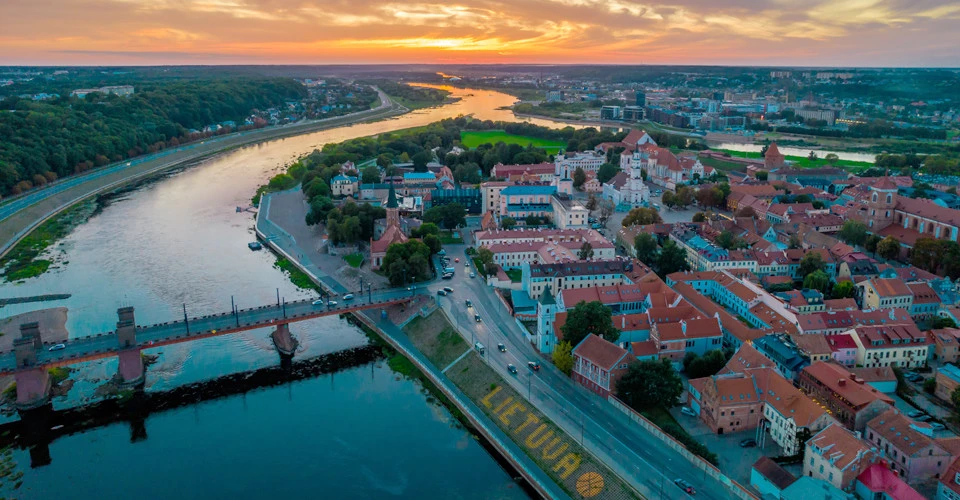 Для українських біженців продовжили безплатний проїзд у транспорті в одному з литовських міст