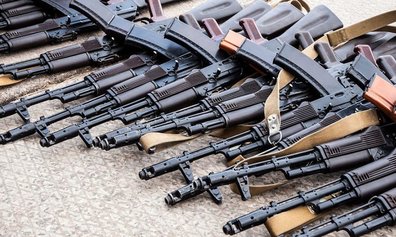 Вилучили 6 млн доларів: у Дніпрі затримали торговців зброєю
