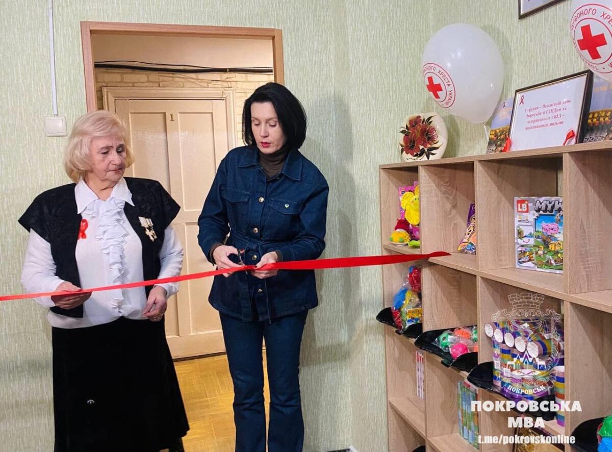 На Донеччині відкрили кімнату психосоціальної підтримки для жінок-переселенок