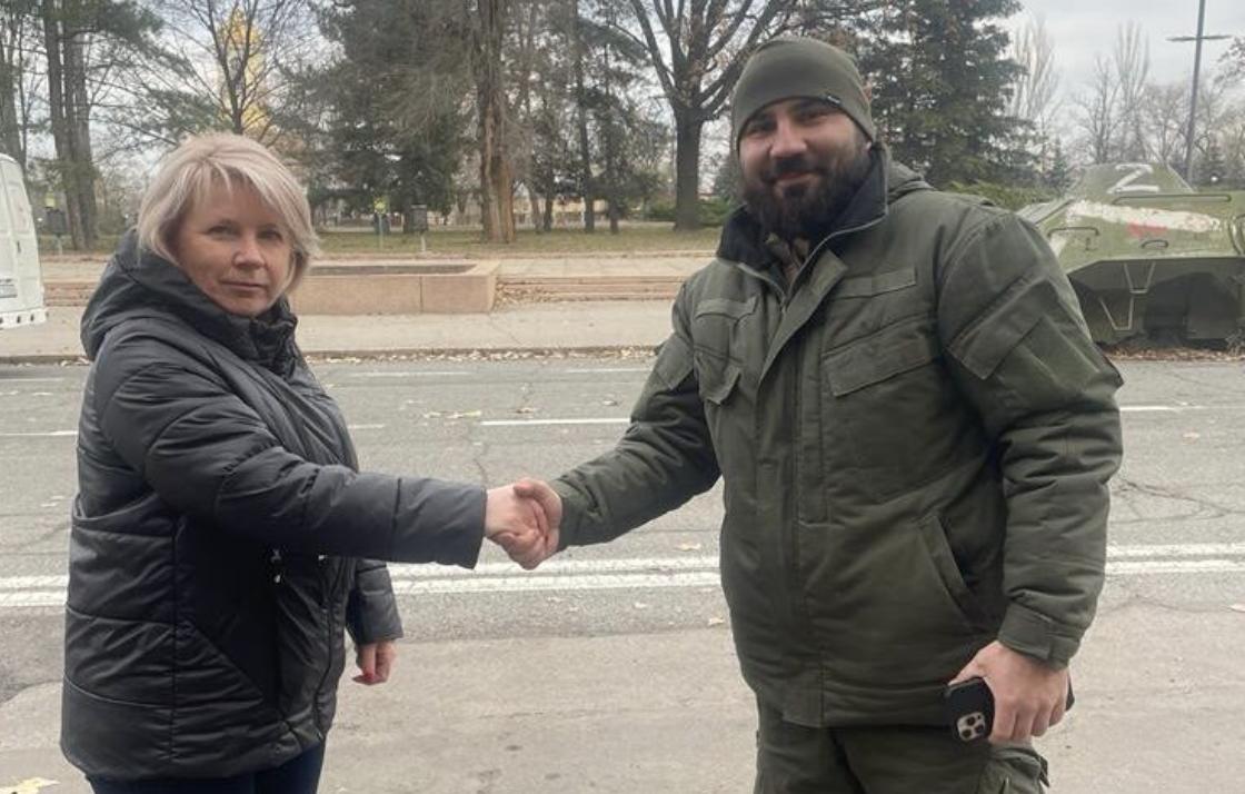 Мешканці прифронтових міст отримали допомогу від воєнних розвідників і благодійників