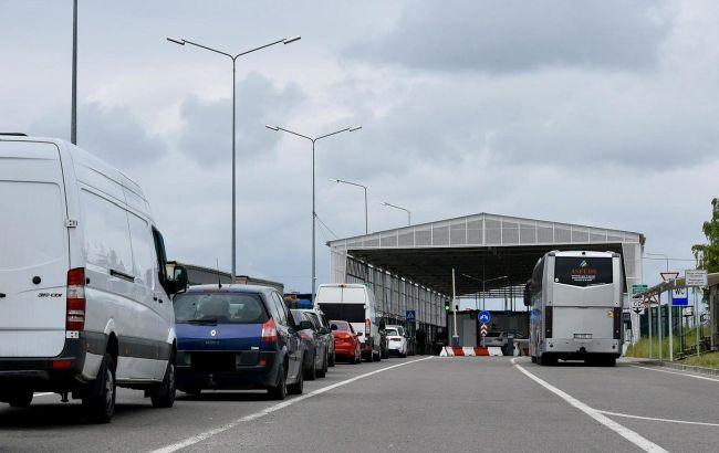 Українські прикордонники на свята очікують зростання потоку людей на кордоні