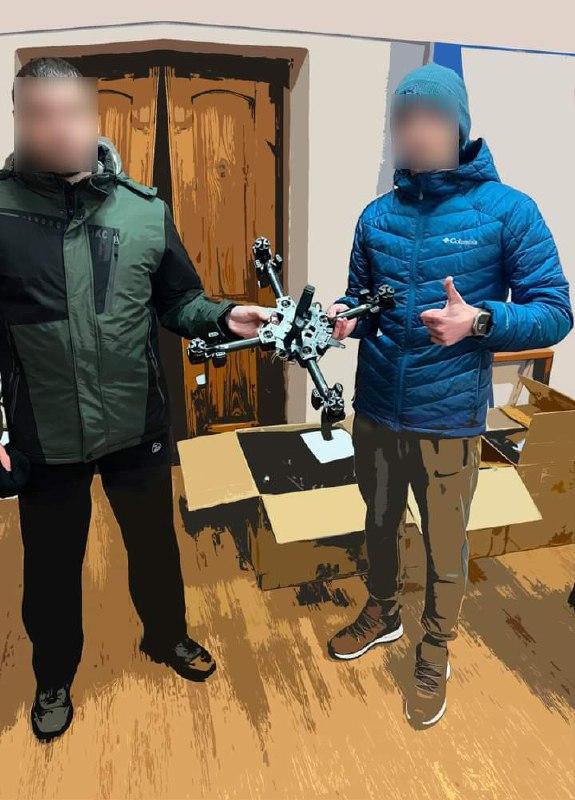 Волонтери ГО «ГРУПА ПАТРІОТ» відправили 20 FPV-дронів на передову
