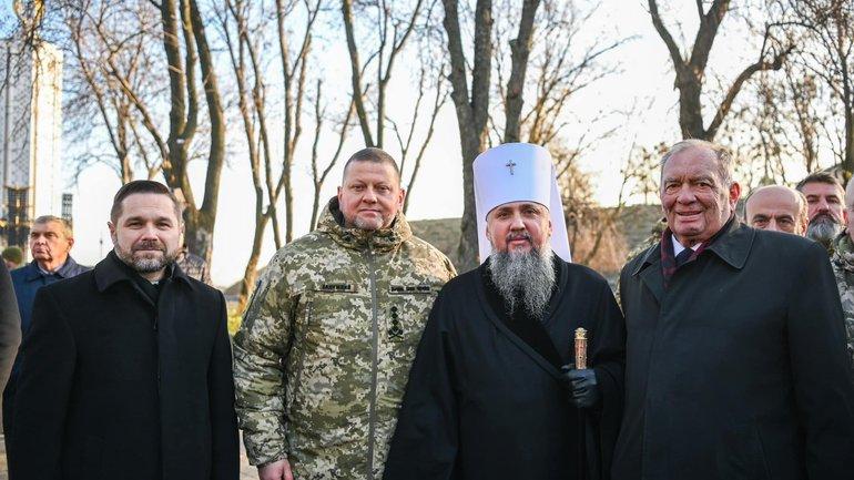 Заступник Генерального секретаря Біблійного Товариства отримав нагороду від Залужного