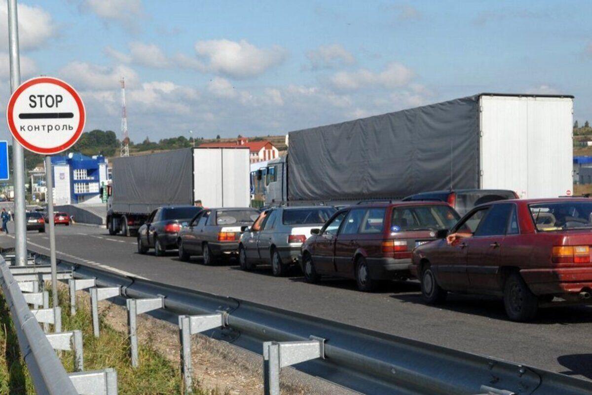 У ДПСУ розповіли, що зараз відбувається на кордоні з Польщею