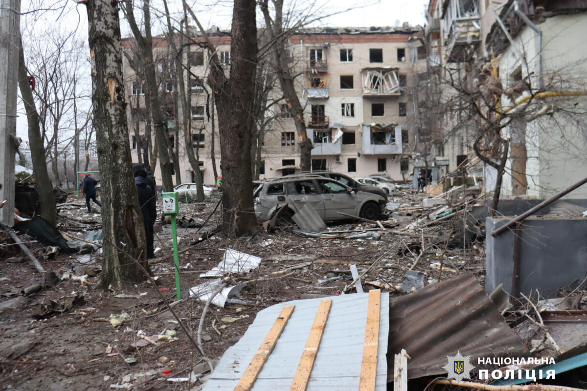 Три влучання у центрі міста та вибух газу зафіксовано у Харкові ‒ поліція (ФОТО)