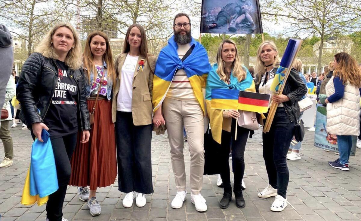 У Німеччині через критику російської співачки подали до суду на українських активістів