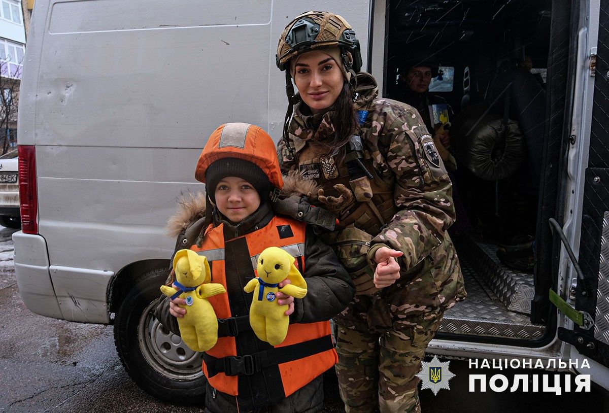 «Білі янголи» евакуювали з Торецька 8-річного хлопчика