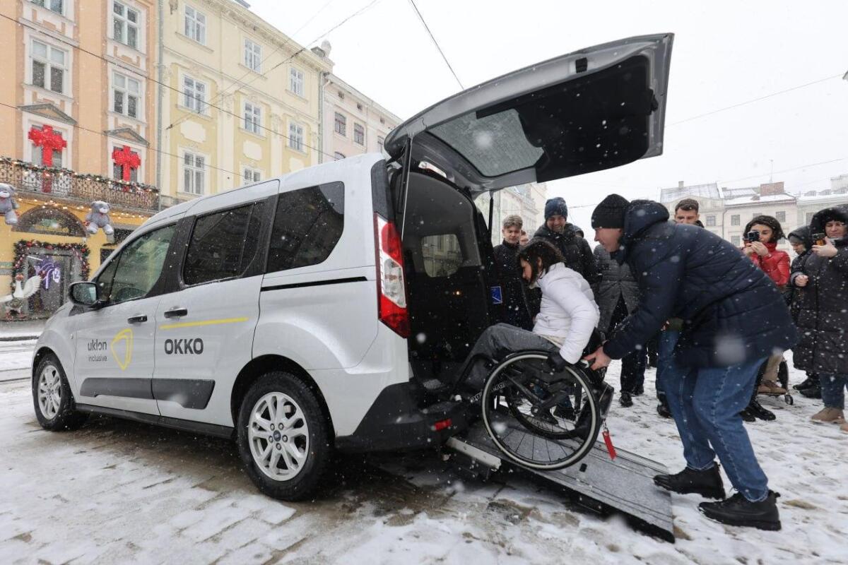 У Львові з’явилось інклюзивне таксі для людей з інвалідністю