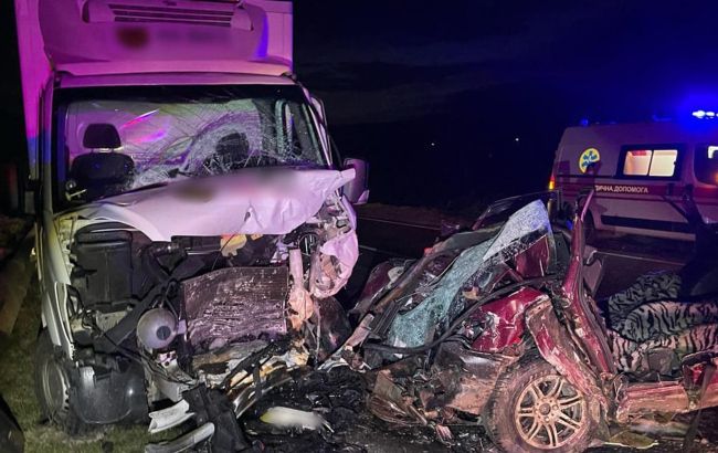 Авто евакуації загиблих військових потрапило у ДТП на Львівщині, є жертви