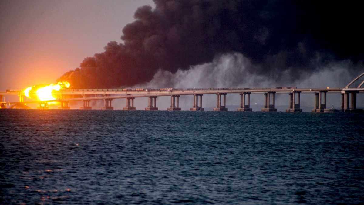 У ВМС України припустили, як на хід війни може вплинути знищення Кримського мосту