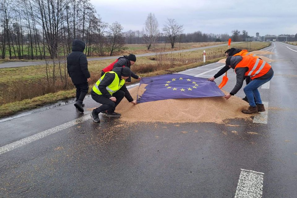 Польська поліція розслідує інцидент з українським зерном на кордоні
